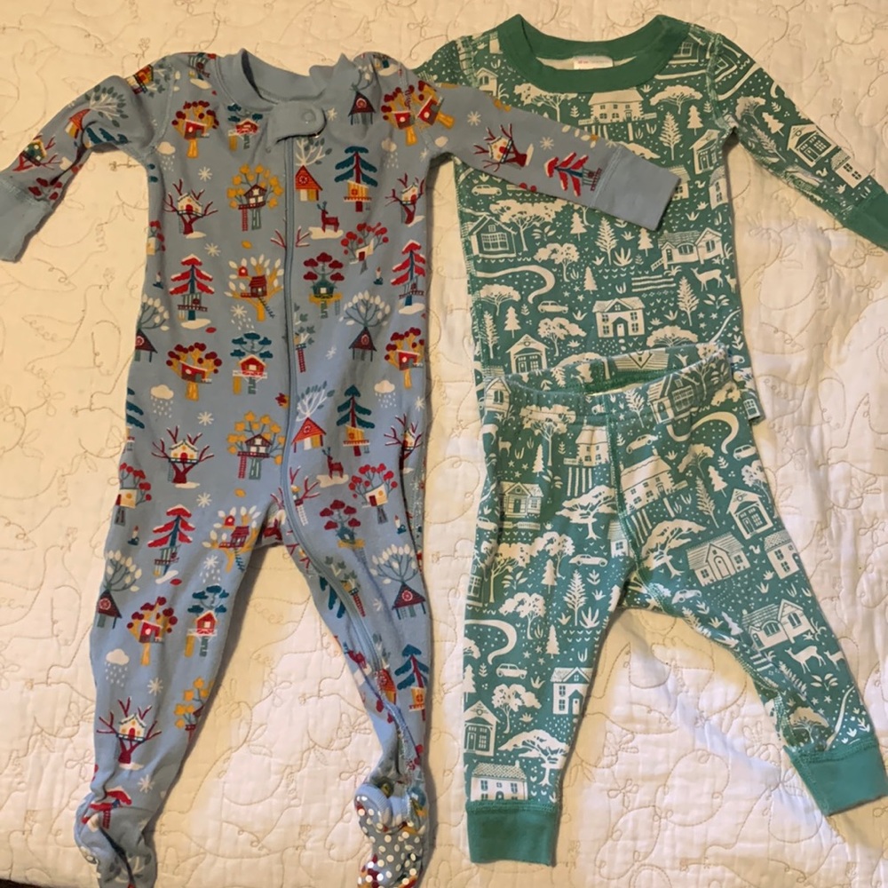Hanna Andersson pajamas. Winter village and Tree Haus Tbd. 3-6 months